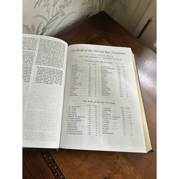 Holy Bible Authorized King James Version Printed By World Bible Publisher Hard - Picture 8 of 11